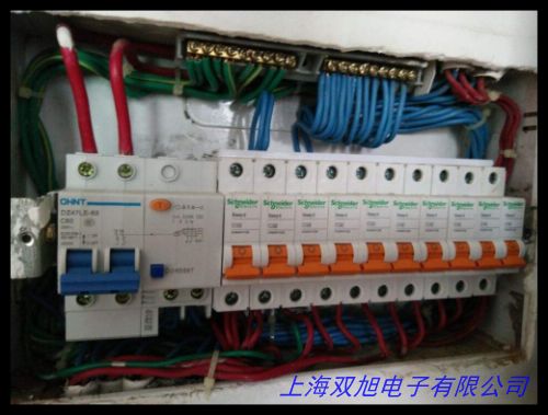 施耐德 EA9AN4C6微型小型斷路器4P C6A空氣開關(guān)4級(jí)空開斷路器